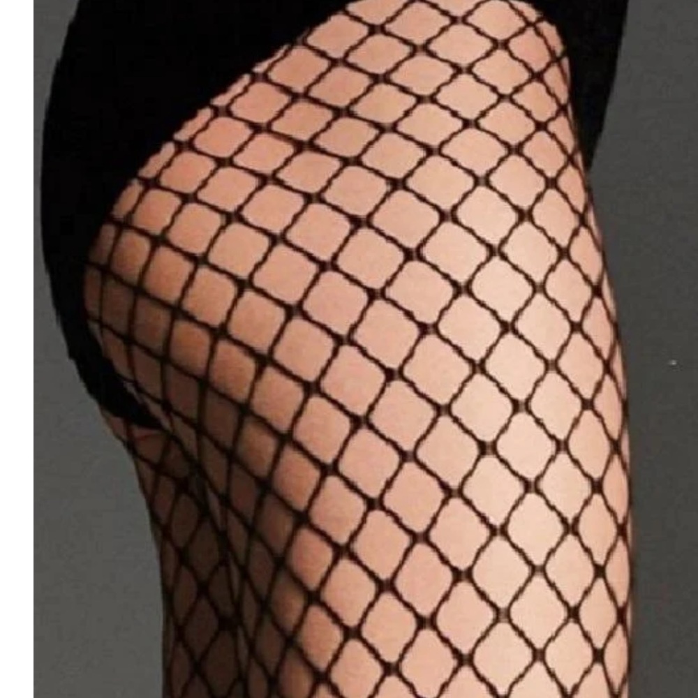 FiORE Sensual Line Luxury Dramatic Fishnet Tights Size 2